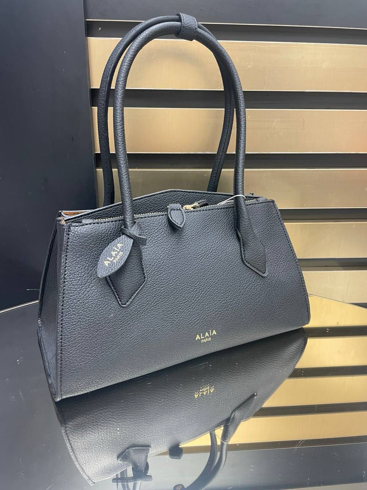 Alaia 