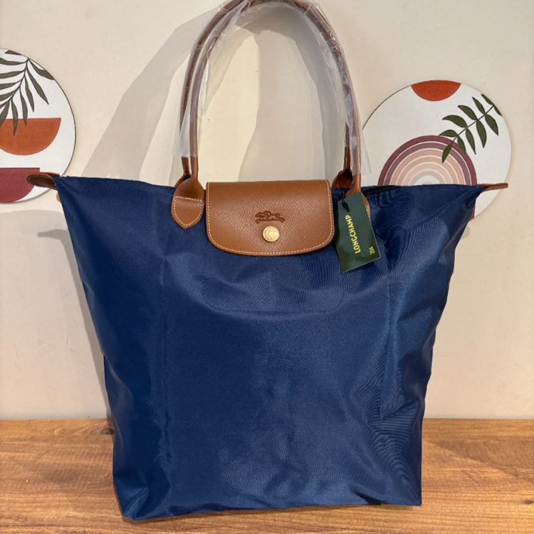 Longchamp 3 