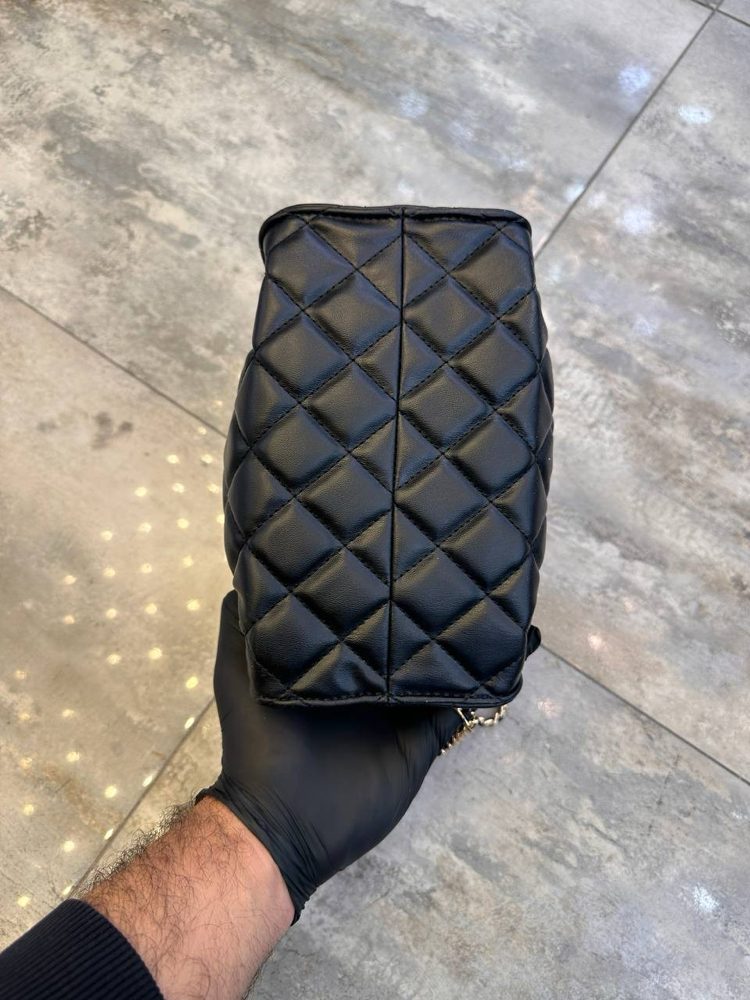 Chanel mini tuvit