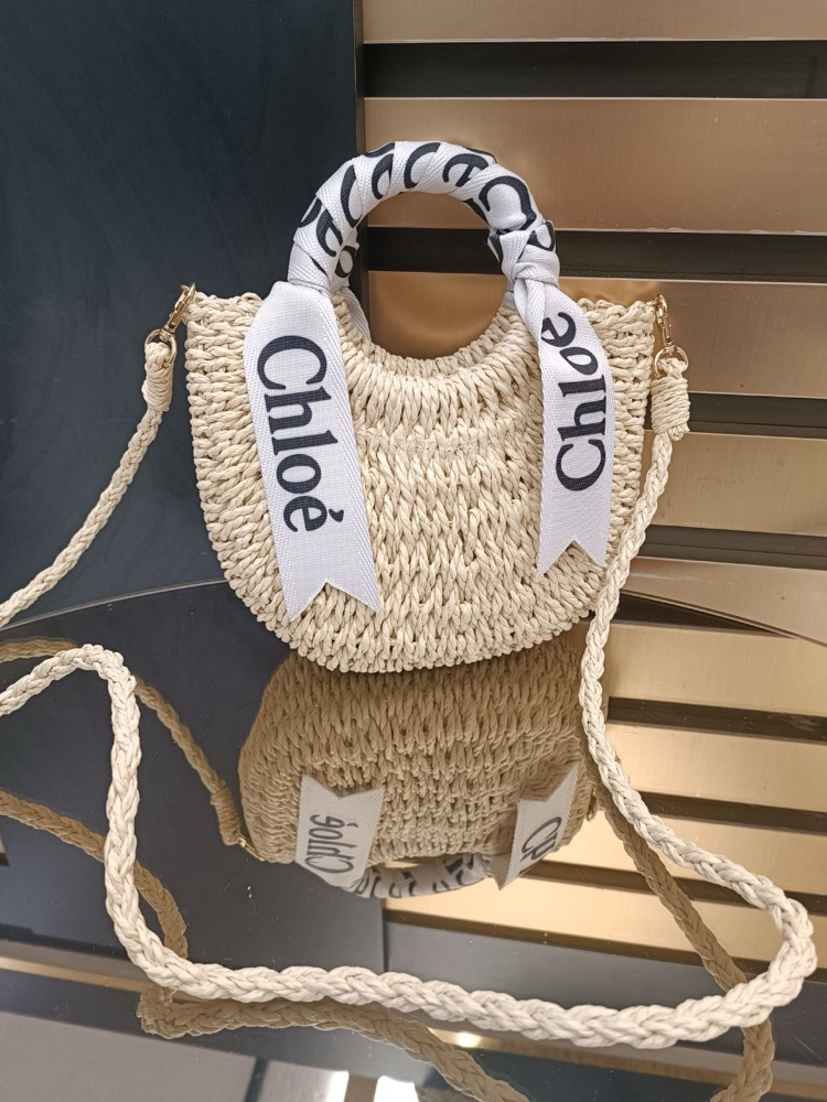 Chloe mini