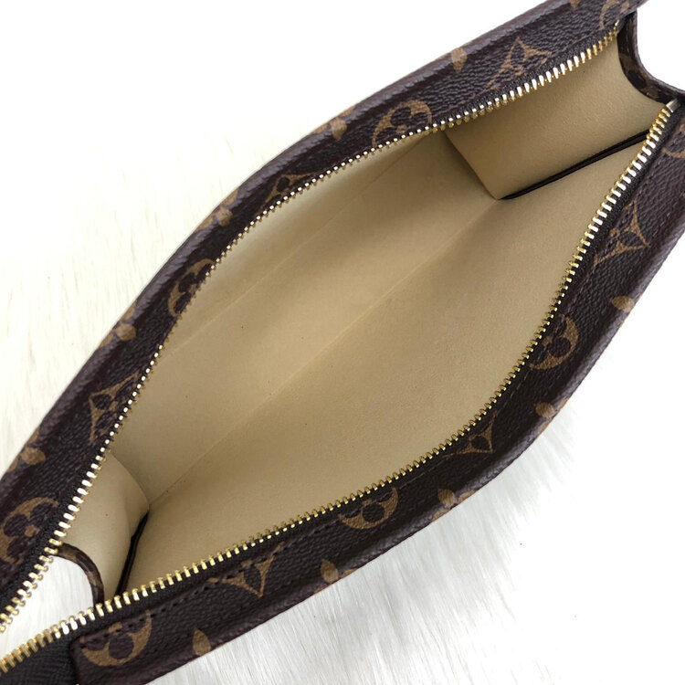 lv clutch