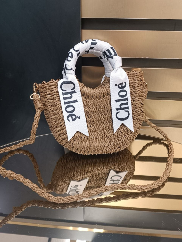 Chloe mini