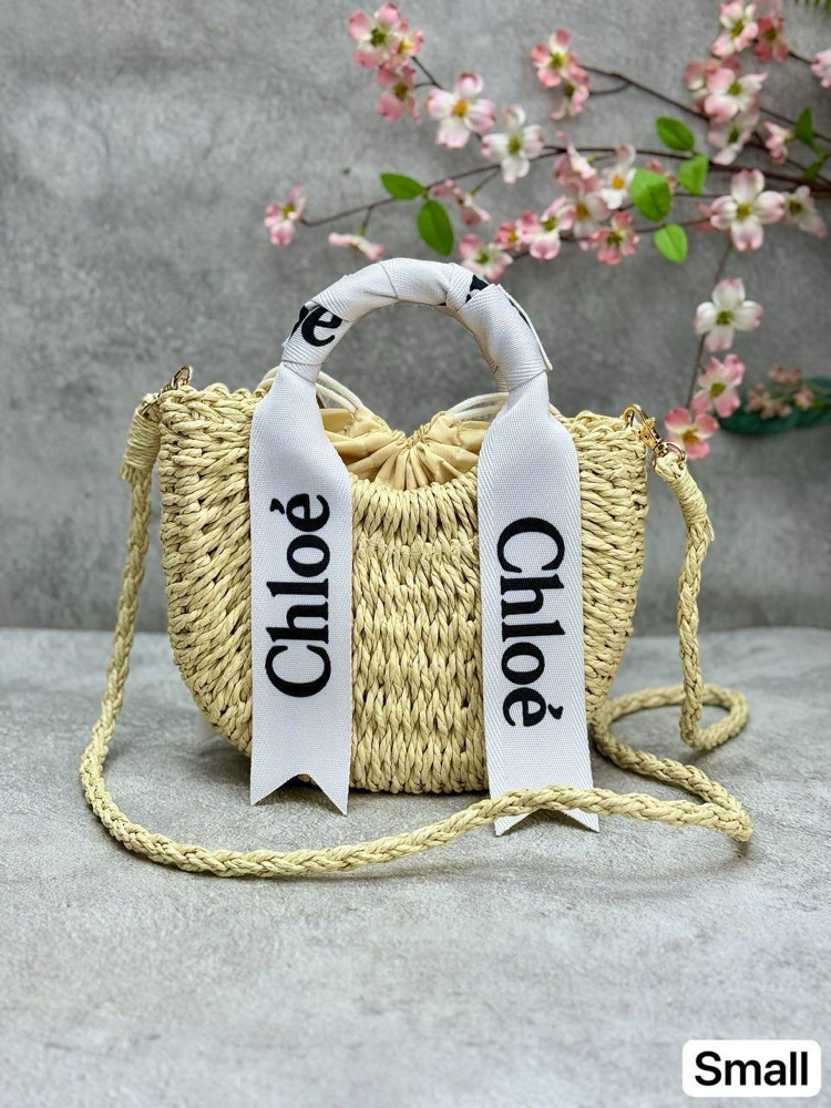 Chloe 