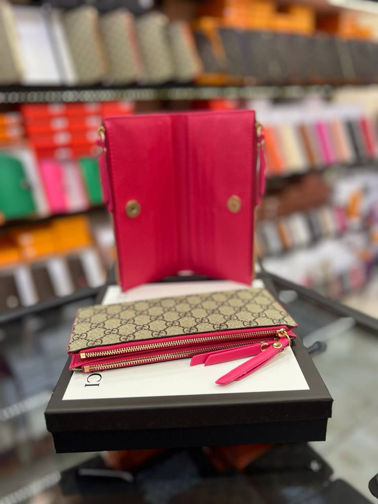 Gucci cüzdan