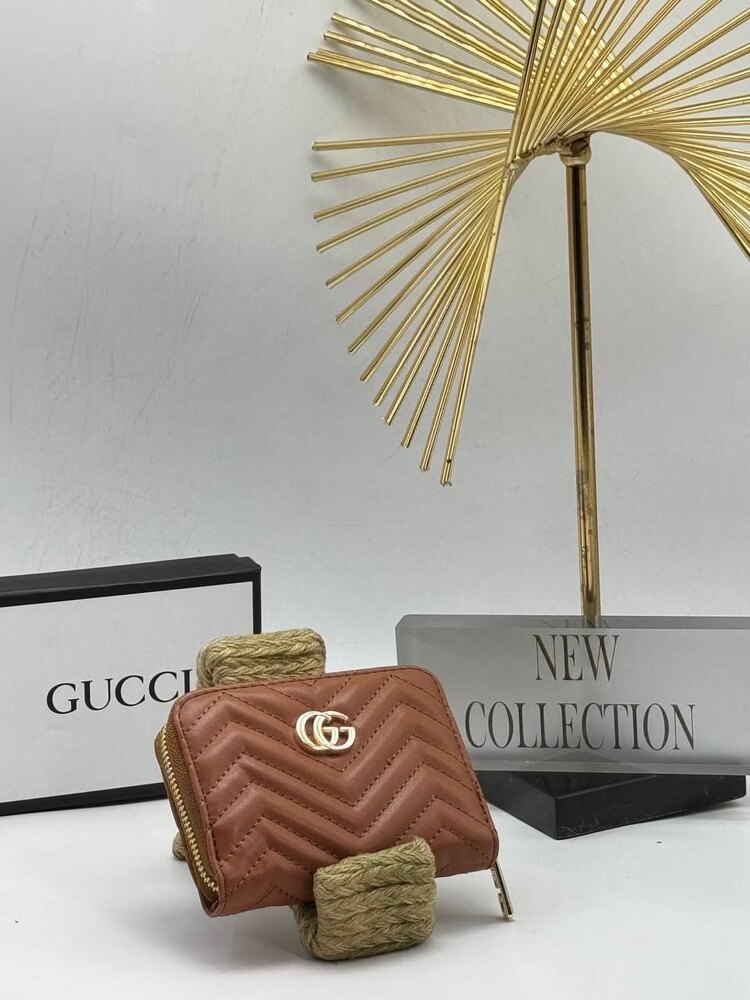 Gucci cüzdan