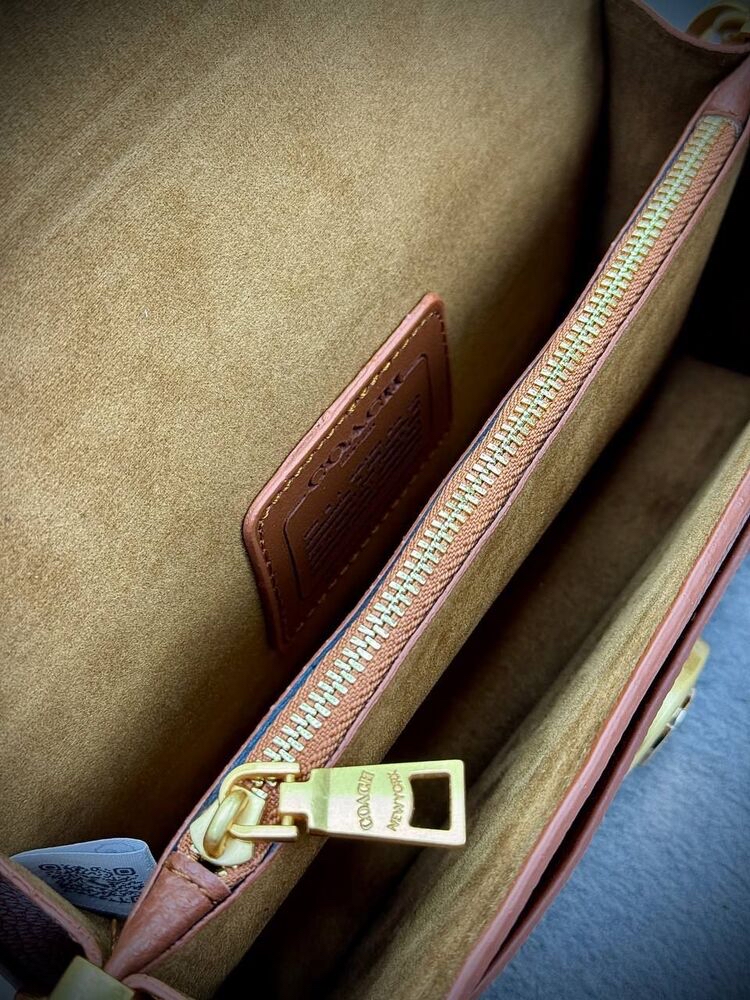 Coach mini