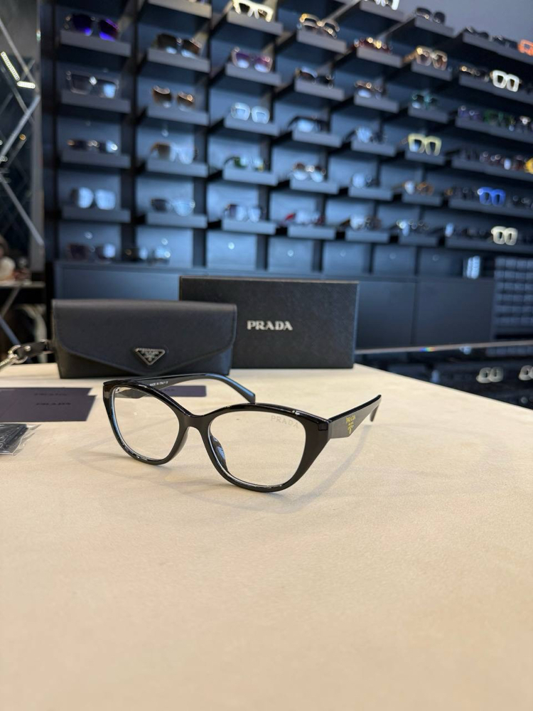 Prada gözlük