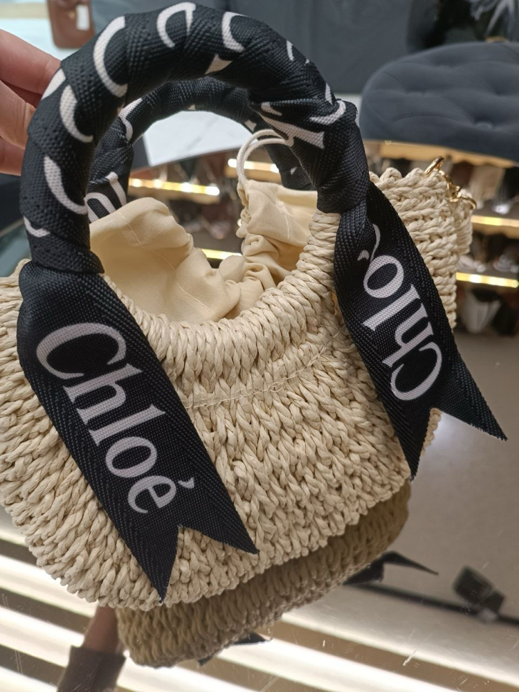 Chloe mini