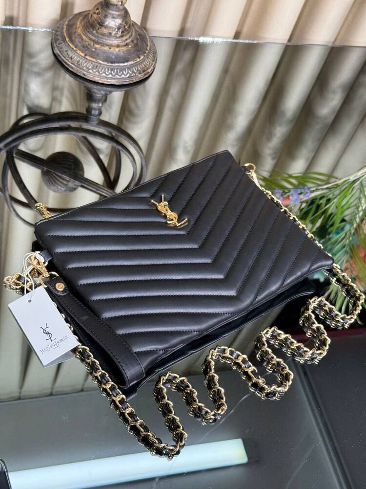 YsL clutch