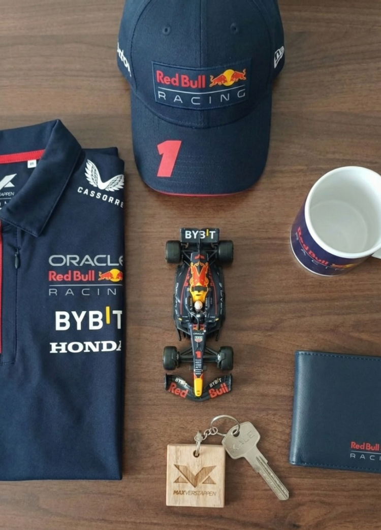 Red Bull Logolu Ahşap Anahtarlık