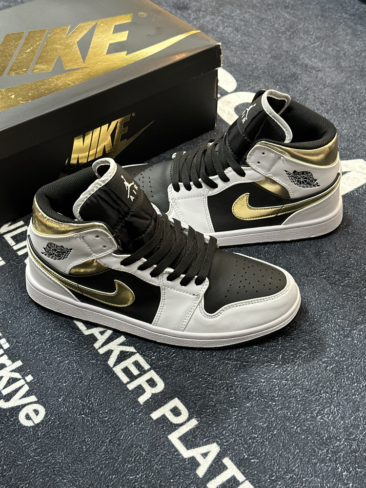 Nike Air Jordan 1 Mid “Black Patent Gold”