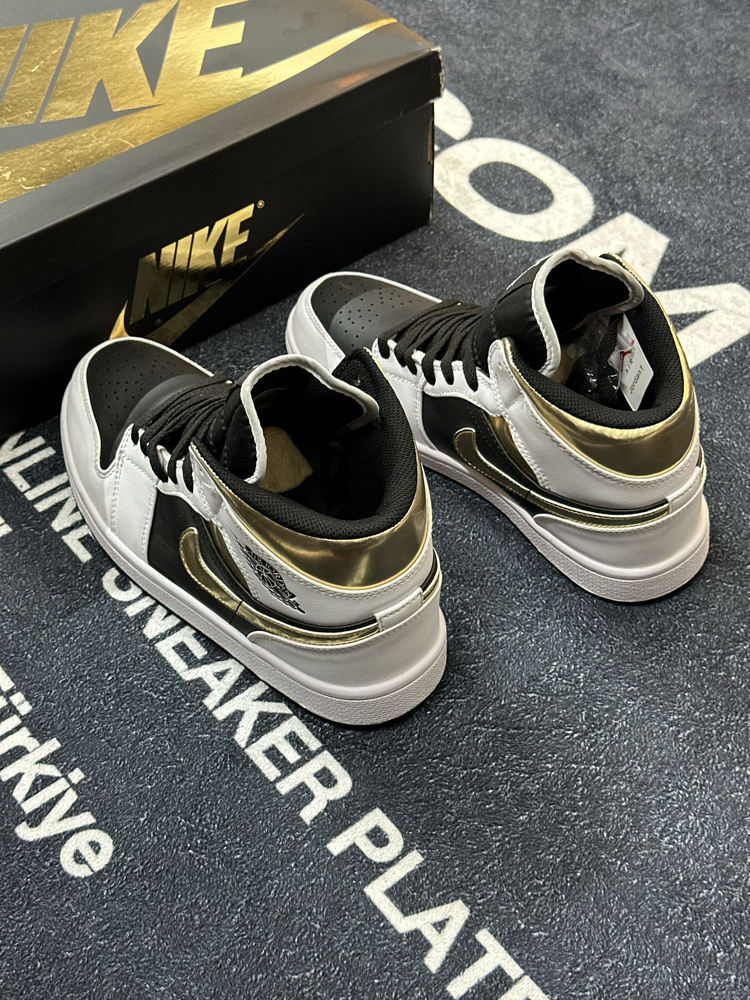 Nike Air Jordan 1 Mid “Black Patent Gold”