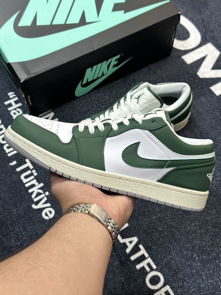 Nike Air Jordan 1 Low SE “Oxidized Green Sail”