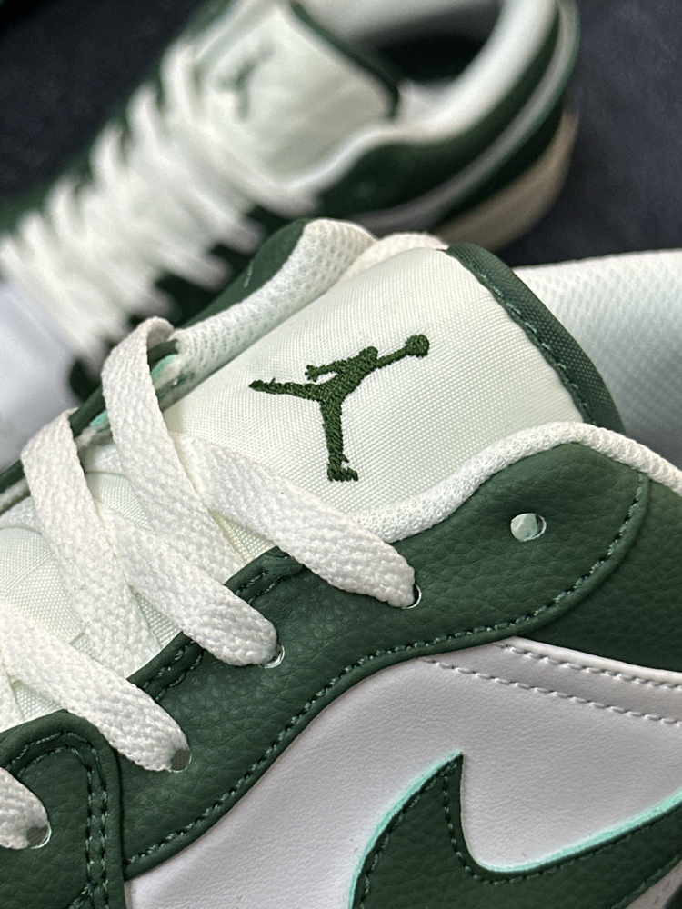 Nike Air Jordan 1 Low SE “Oxidized Green Sail”