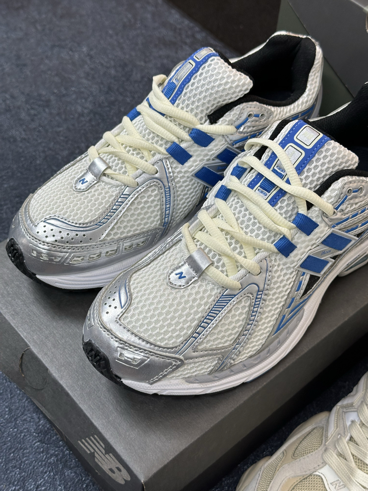 NB 1906a “Blue White”