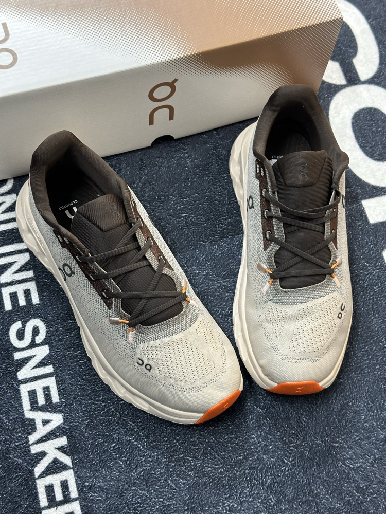 On Running Cloudtilt “Brown Orange”