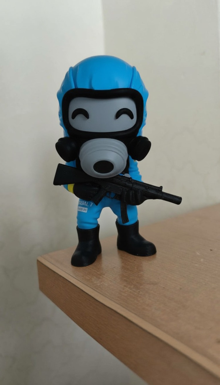 Rust Scientist Figür