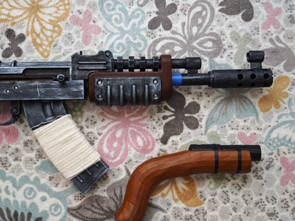Rust AK-47 - Gerçek Silah Boyutunda