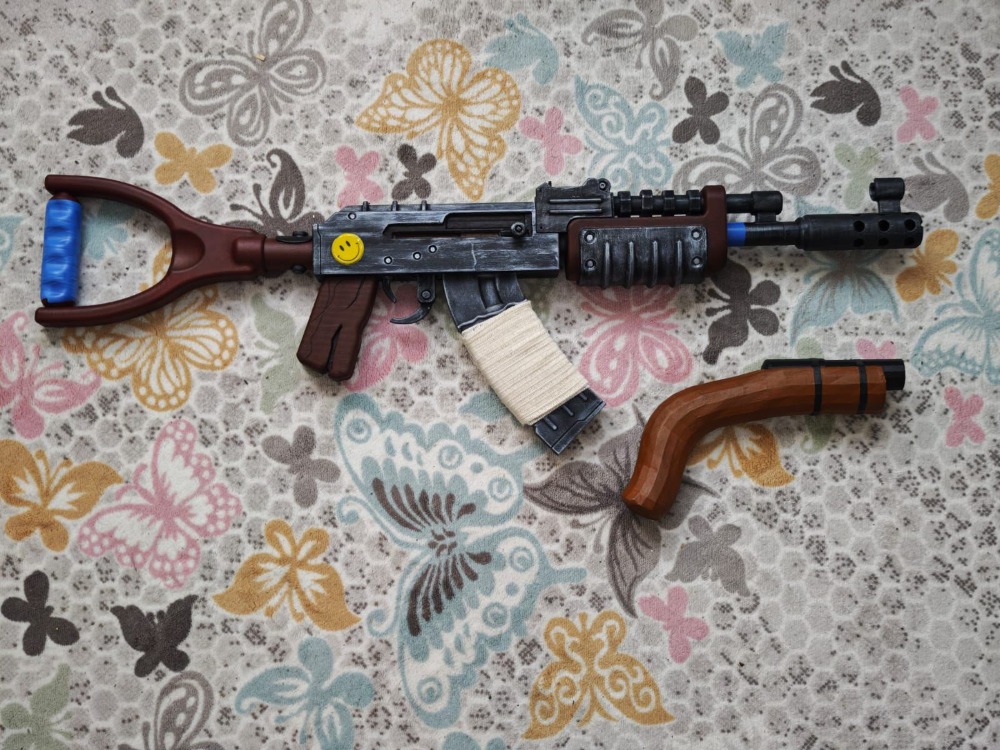 Rust AK-47 - Gerçek Silah Boyutunda