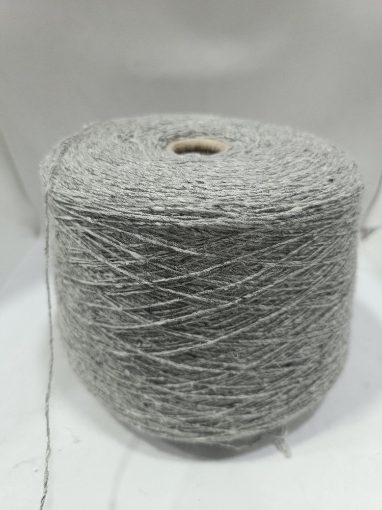 İtalya Üretimi %40 Merino-%20 Viskon-%20 Akrilik- %20 Polyamid İçerikli El Örgü İpi 300gr
