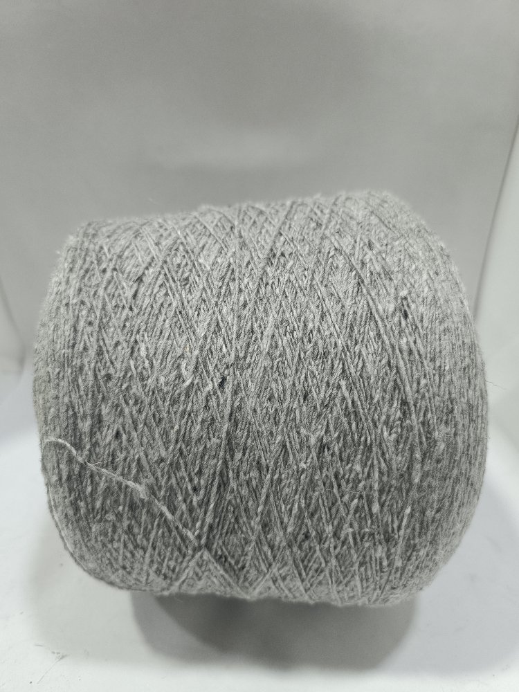 İtalya Üretimi %40 Merino-%20 Viskon-%20 Akrilik- %20 Polyamid İçerikli El Örgü İpi 300gr
