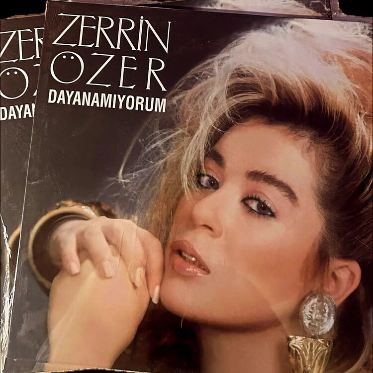 Zerrin Özer PLAK