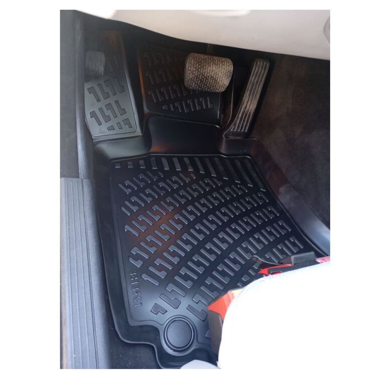 Mercedes-Benz C Serisi 2007-2014 W204 3D Havuzlu Paspas