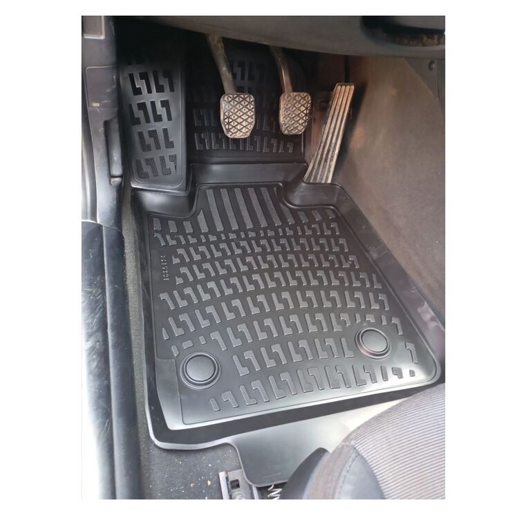 BMW 1 Serisi E87 2004-2010 3D Havuzlu Paspas 