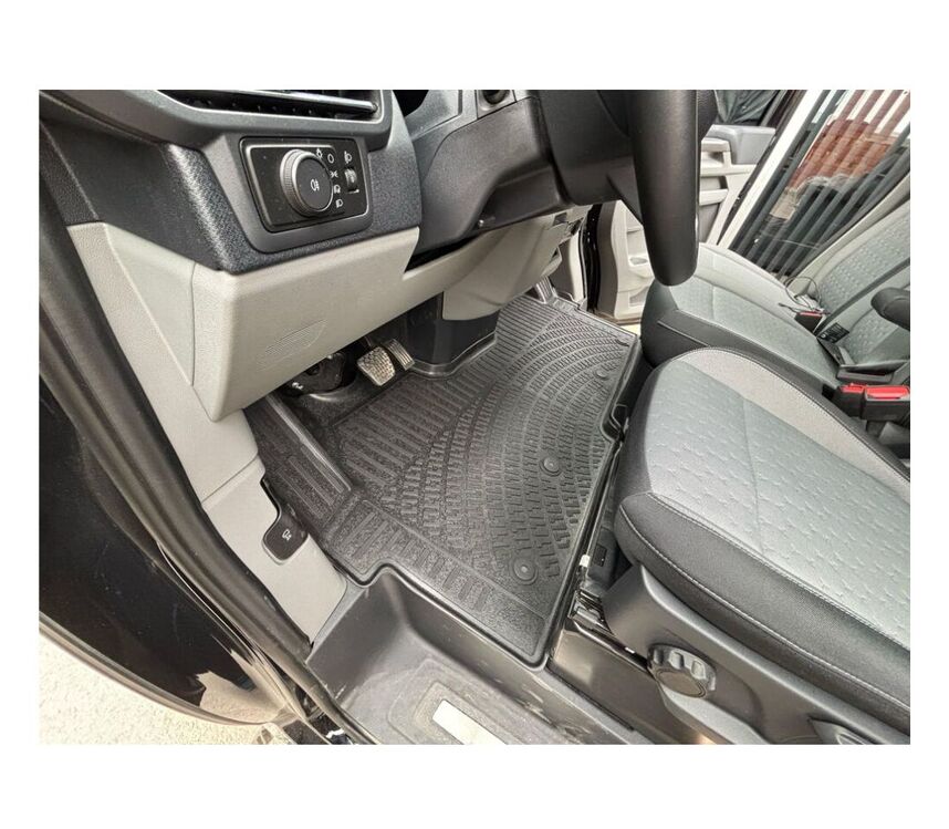 Ford Tourneo Custom 2024 Sonrası 3D Havuzlu Paspas