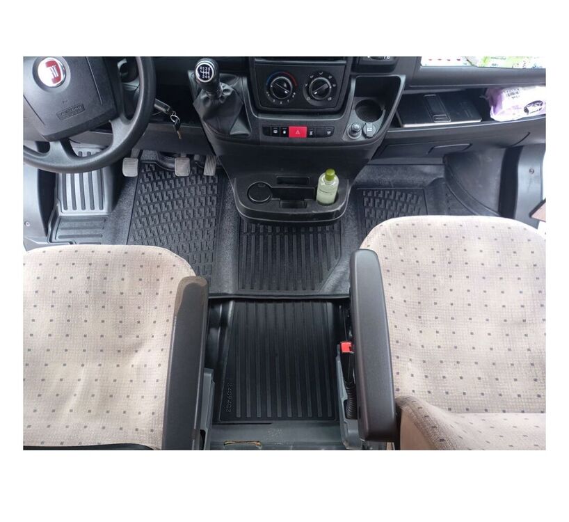 Ram Promaster 2014-2022 3D (Panelvan) Havuzlu Paspas