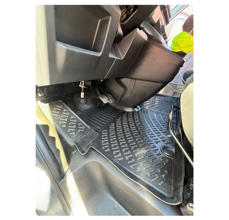 Opel Vivaro 2014-2019 3D (Panelvan) Havuzlu Paspas