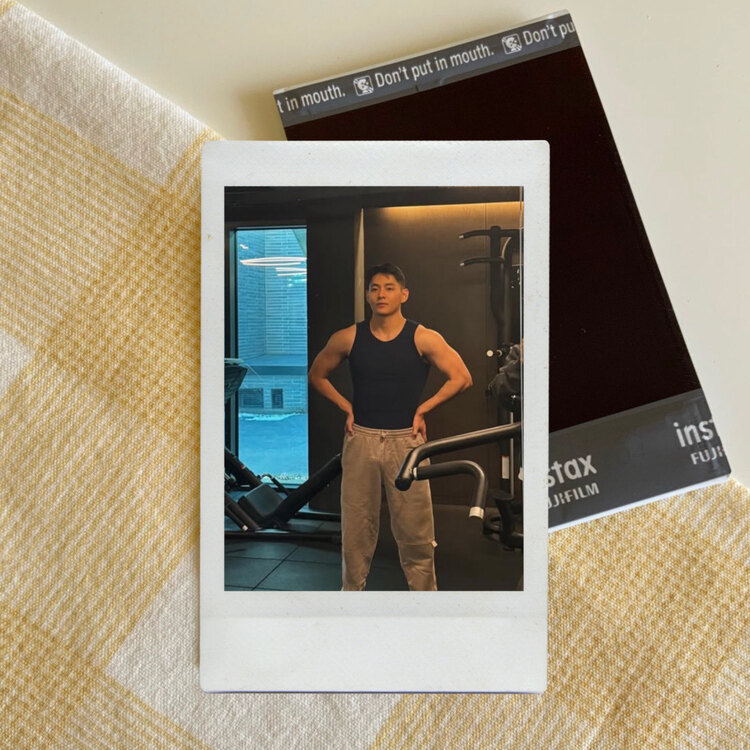 bts polaroid 