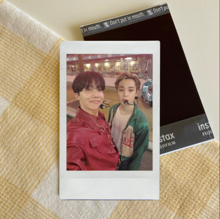 bts hopemin duo polaroid