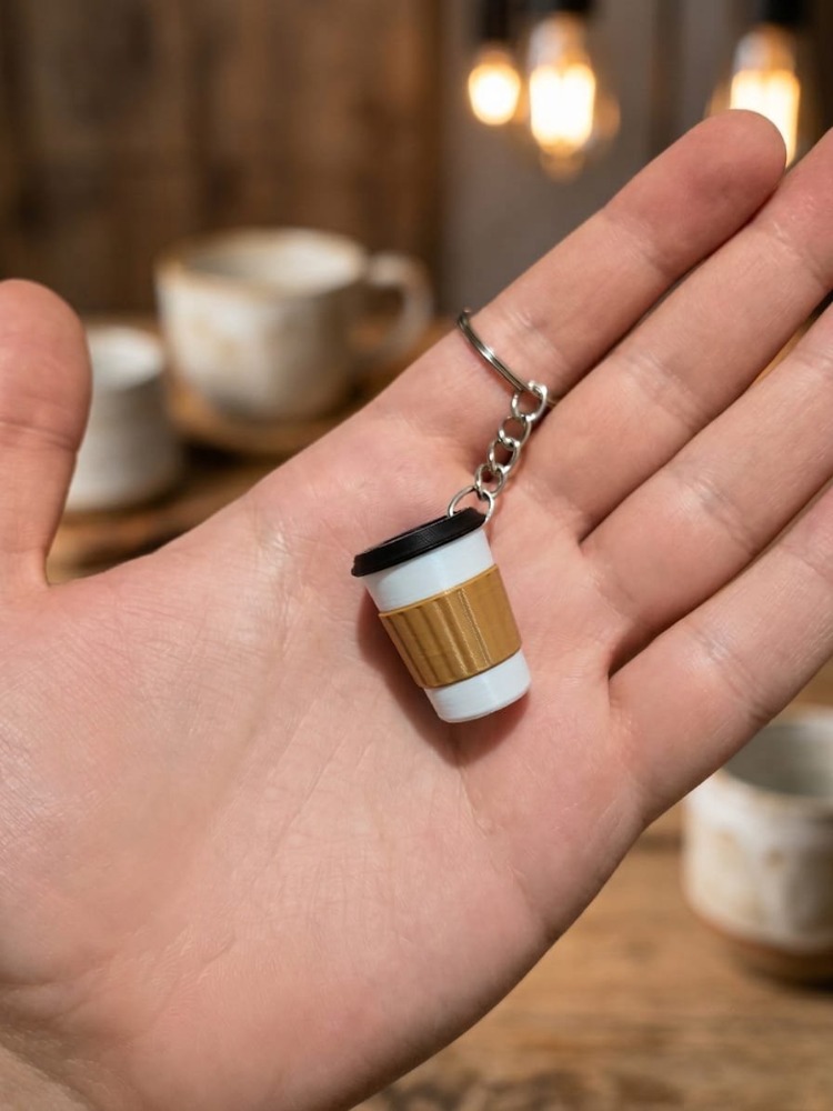 3D Baskı Kahve Bardağı Anahtarlık – Mini Kahve Kupası Tasarımlı Dekoratif Anahtarlık