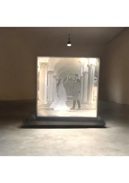 Kişiye Özel LED Işıklı Fotoğraf Tablosu – 3D Baskı Fişli Gece Lambası