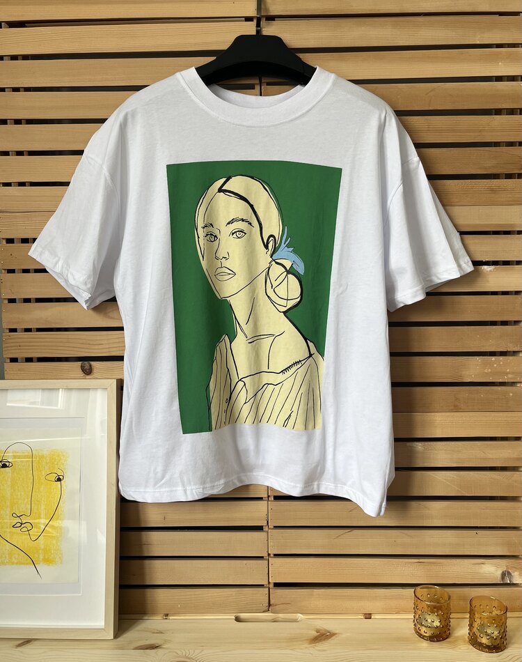 BASKILI BEYAZ TSHIRT