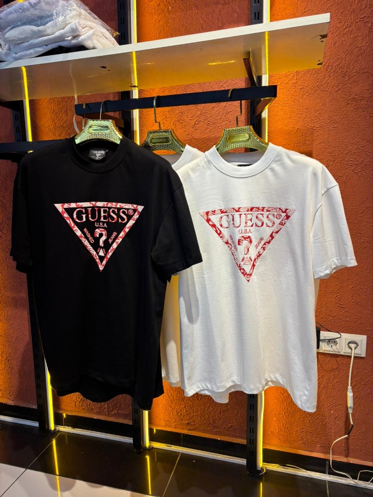 Guess Baskılı Kalın Bisiklet Yaka Oversize Erkek Tişört - Siyah Beyaz