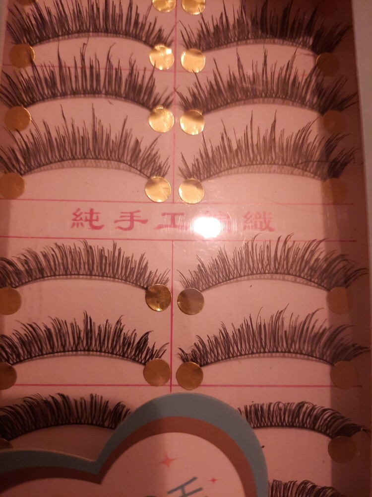 miniso takma kirpik 10lu kutuda
