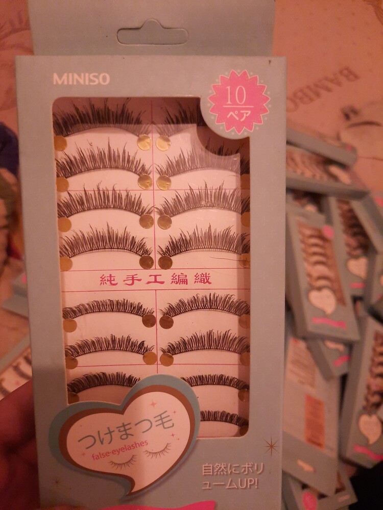 miniso takma kirpik 10lu kutuda