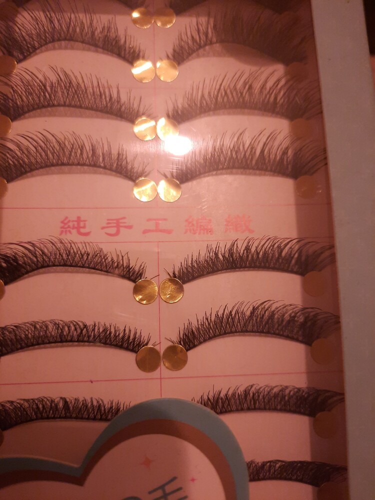 miniso takma kirpik 10lu kutuda