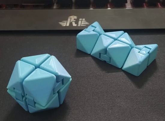 Infinity Cube 2 SERİ – Katlanabilir Stres Oyuncağı 