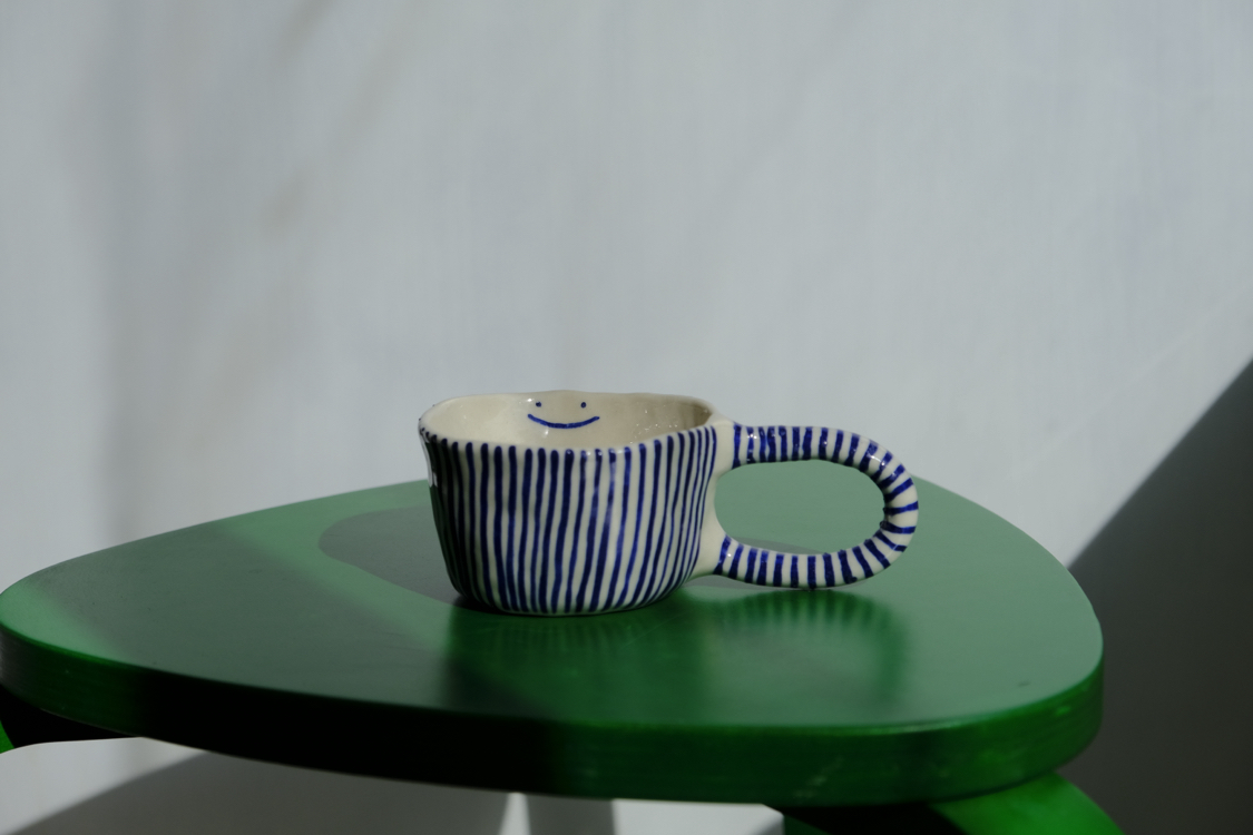 Mavi çizgili stoneware smile mug
