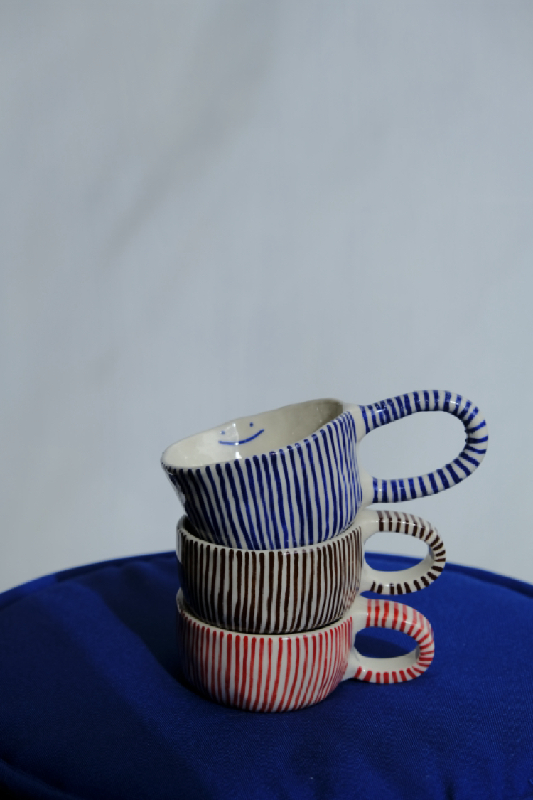 Mavi çizgili stoneware smile mug