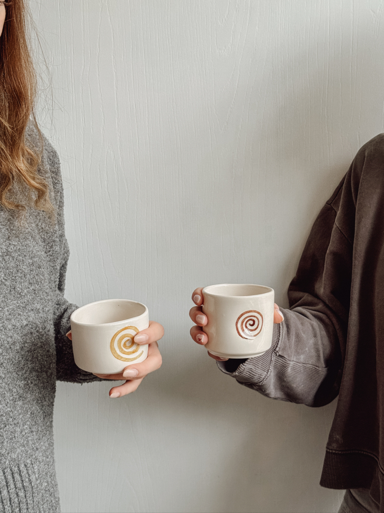 Spiral cup