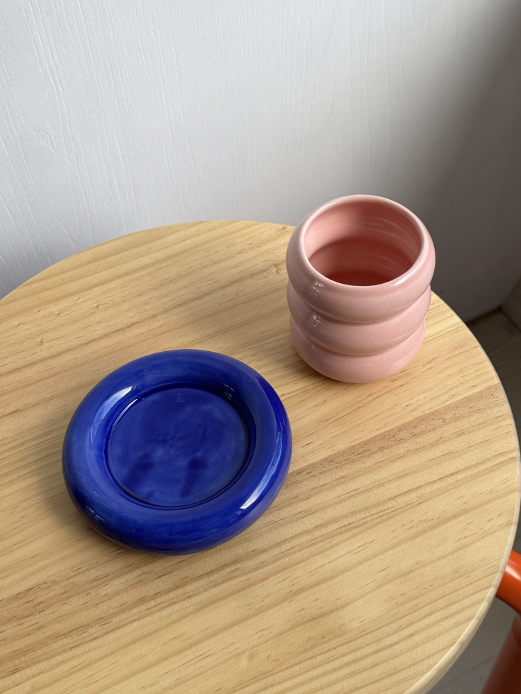 Pembe kobalt takım