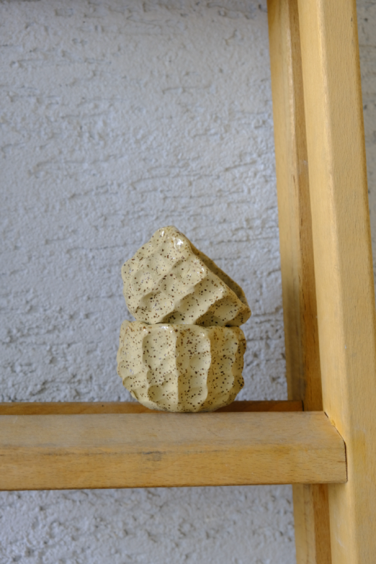 Stoneware benekli cup