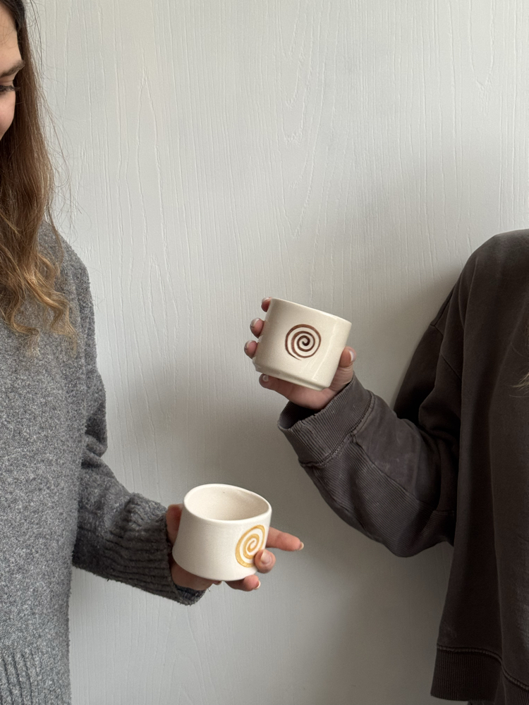 Spiral cup