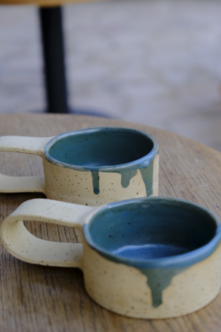 Benekli stoneware mug