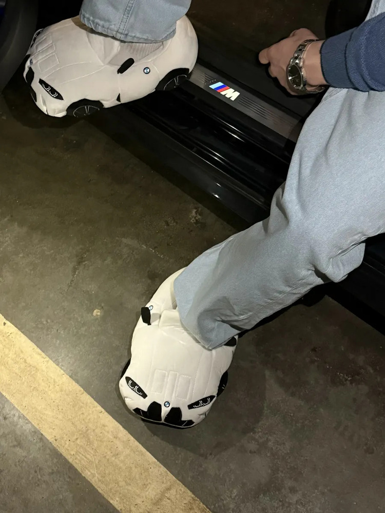 BMW M4 PANDUF BEYAZ™️ PUFFY COZY SNEAKERS PELUŞ TERLİK
