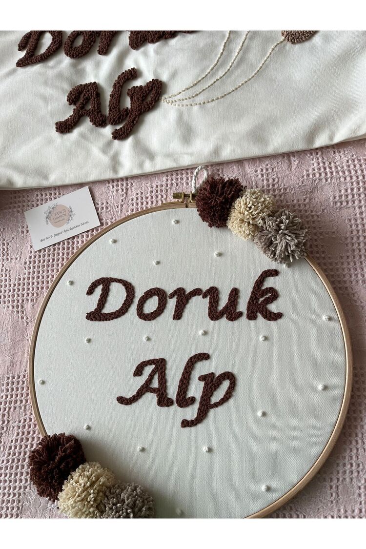 Işlemeli Isimli Kapı Süsü Ve Takı Yastığı Takımı,bebek Hediyelik (İÇ DOLGUSUZ)